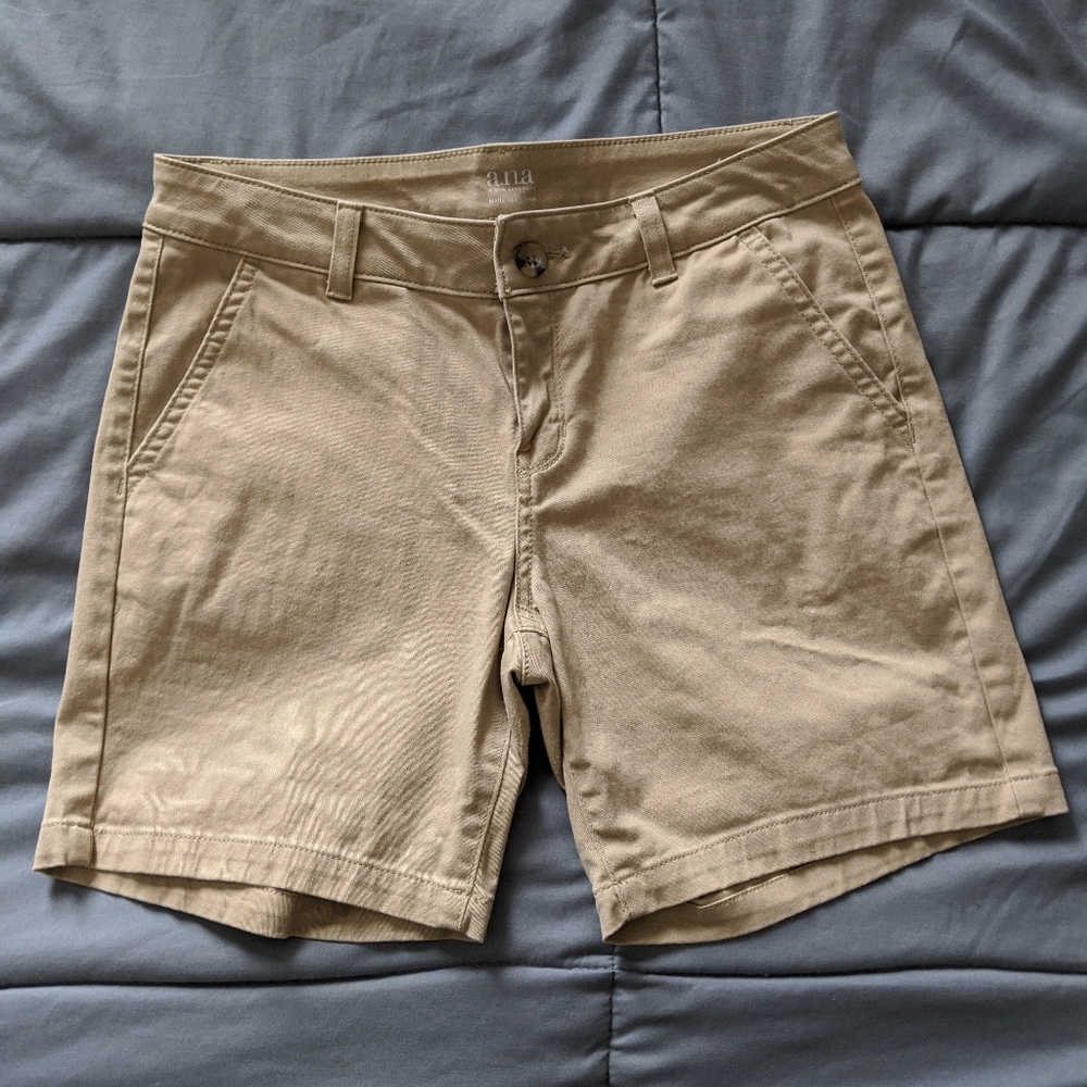 a.n.a. Twill Shorts